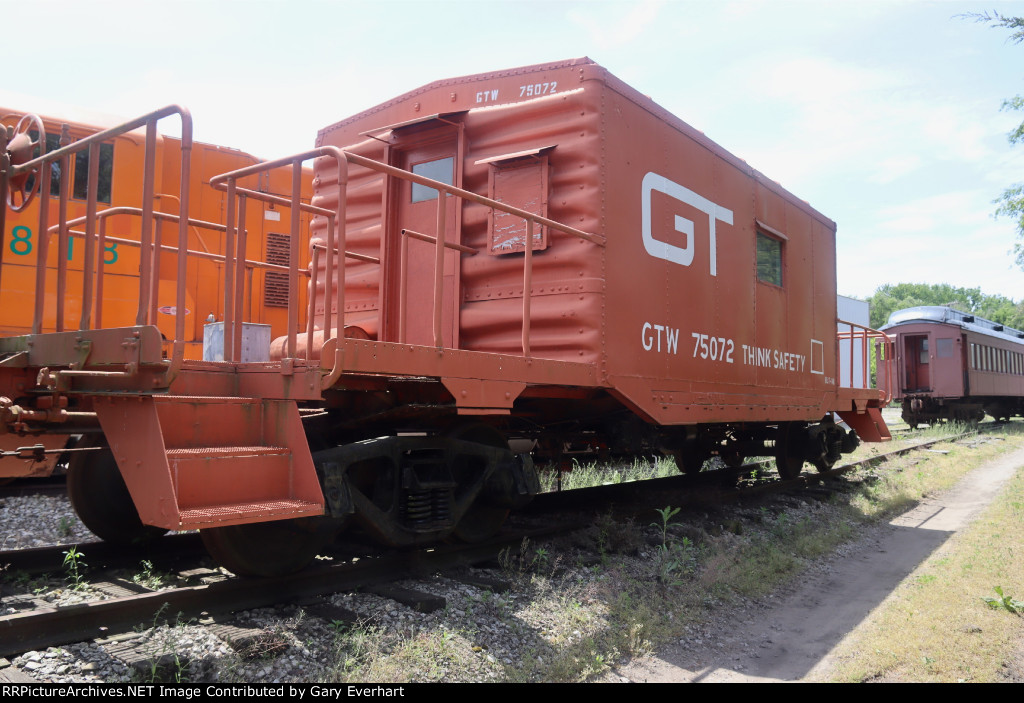 GTW Transfer Caboose 75072 - Grand Trunk Western